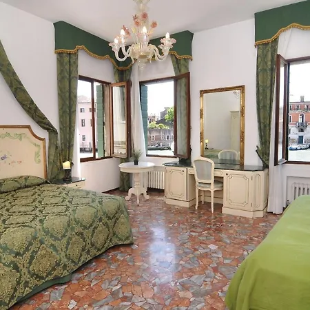 Smeraldo Grand Canal 1566c Daire
