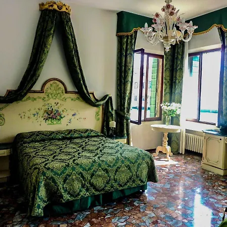 Smeraldo Grand Canal 1566c Venedig
