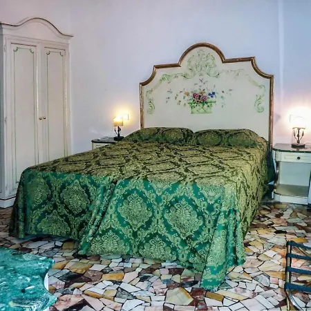 Smeraldo Grand Canal 1566c Apartment
