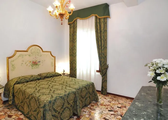 Smeraldo Grand Canal 1566c شقة